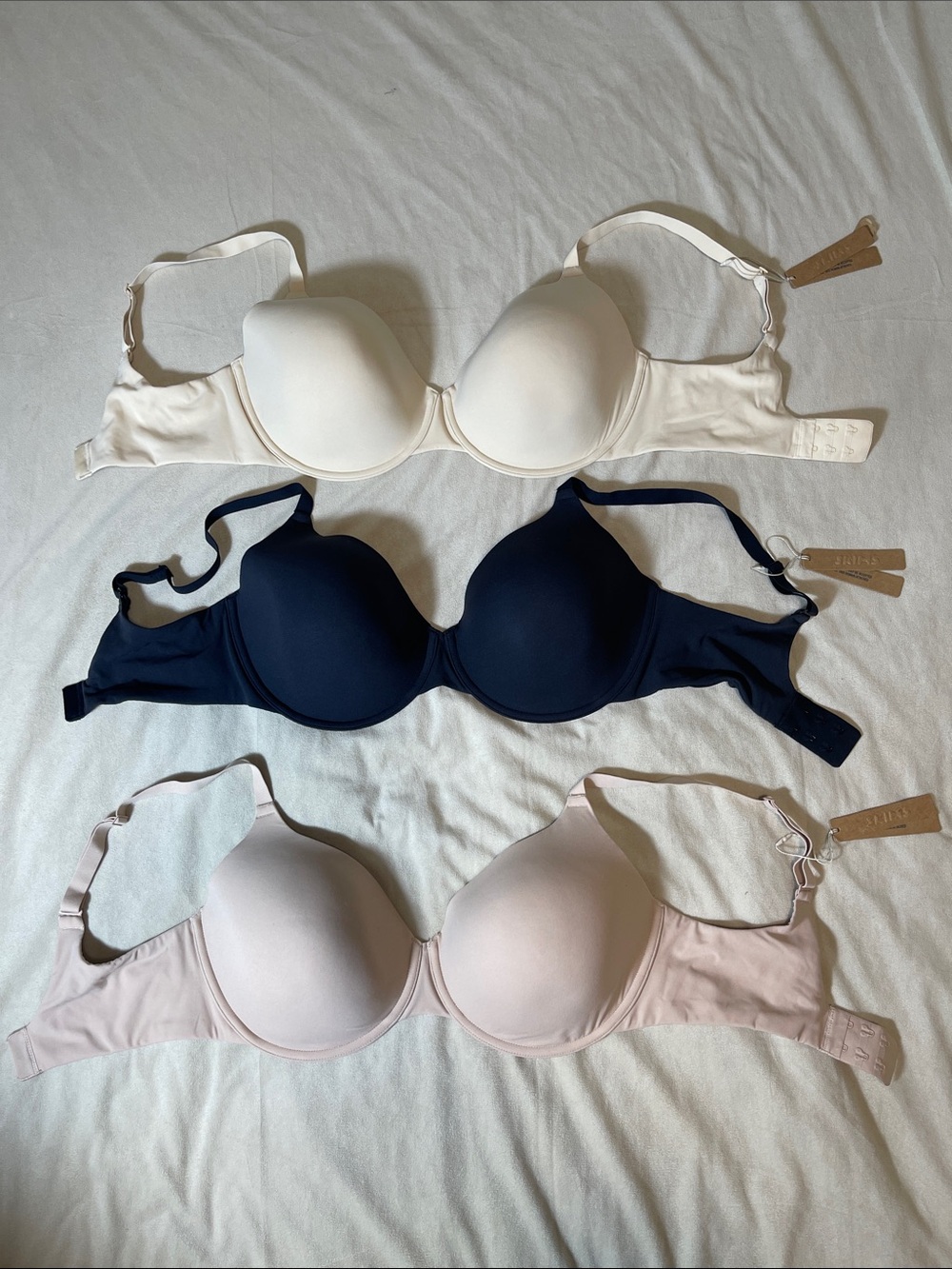 SKIMS 3-Piece Bundle Fits Everybody T-Shirt Bra Set 36DD NWT